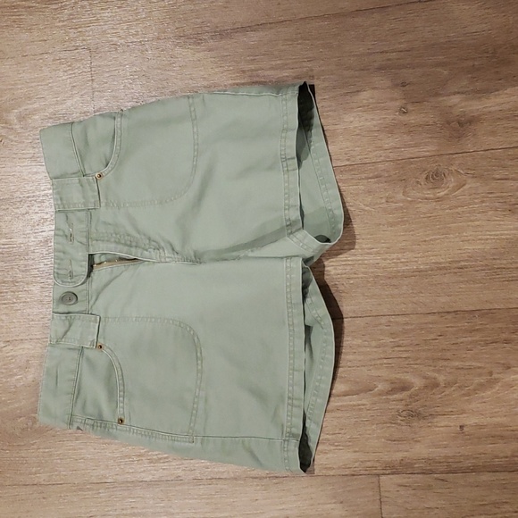 G.H Bass & Co. Shorts - Picture 1 of 3